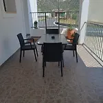 Apartment Madou House Leonídion