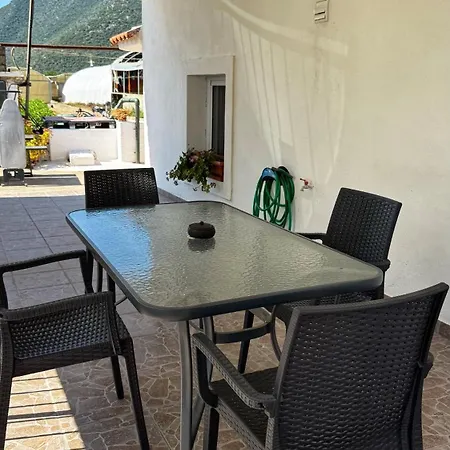 Madou House * Leonídion