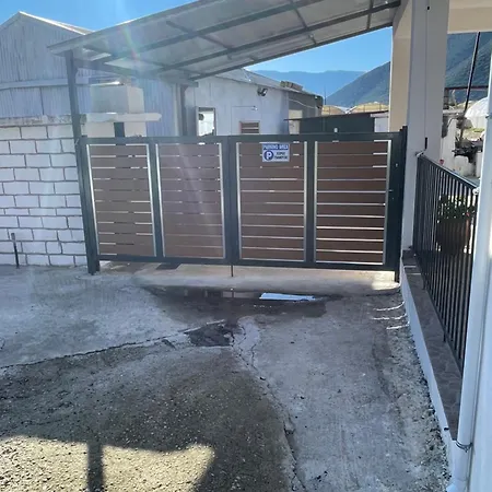 Apartamento Madou House Leonídion